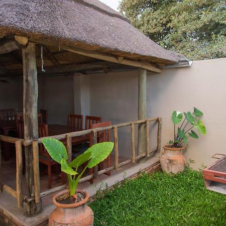 848 Guest House Victoria Falls Exterior foto