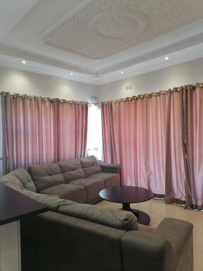 848 Guest House Victoria Falls Exterior foto