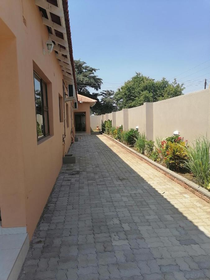 848 Guest House Victoria Falls Exterior foto