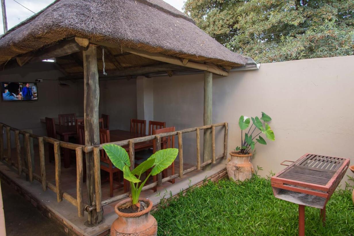 848 Guest House Victoria Falls Exterior foto