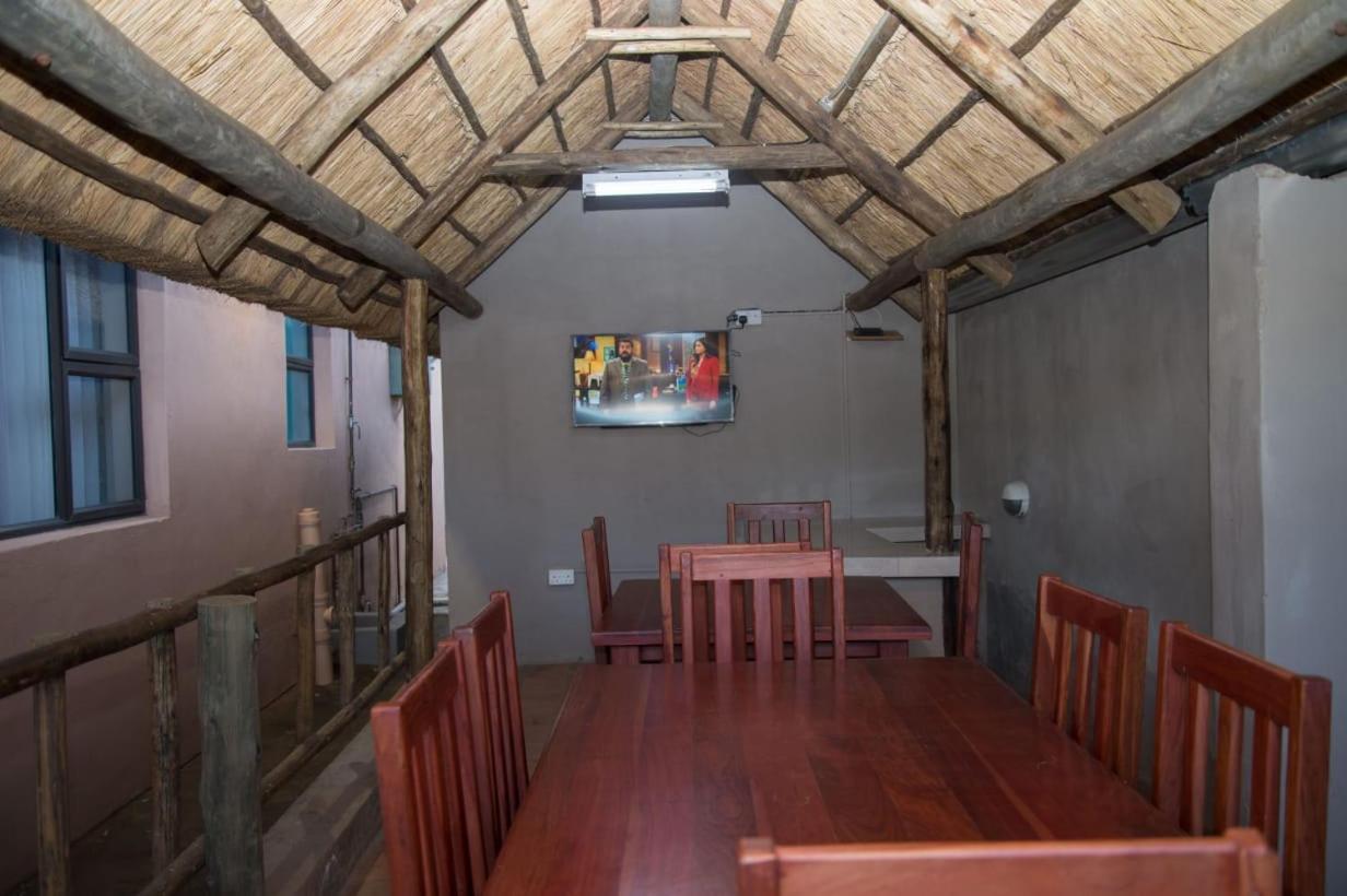 848 Guest House Victoria Falls Exterior foto